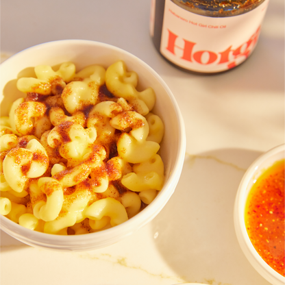 mac and cheese and Hotgirlsauce habanero chili oil jar